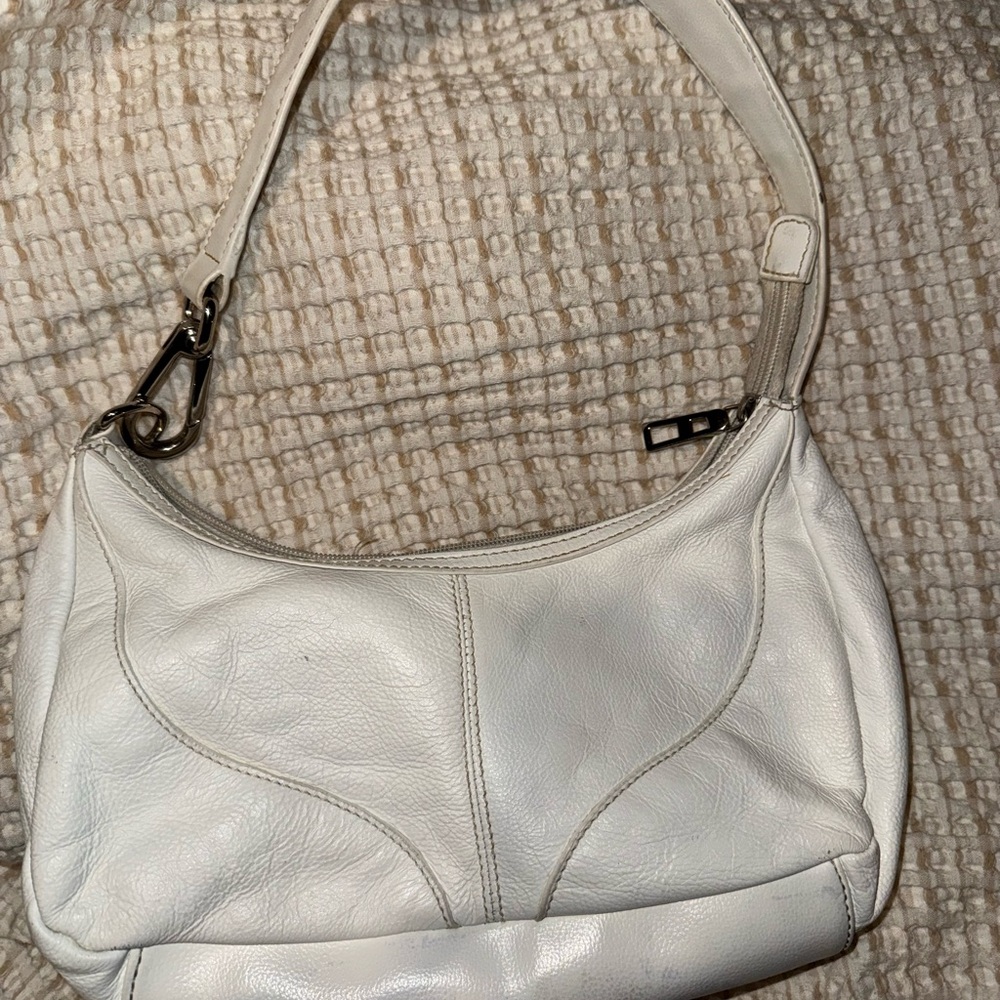Wilson’s leather purse